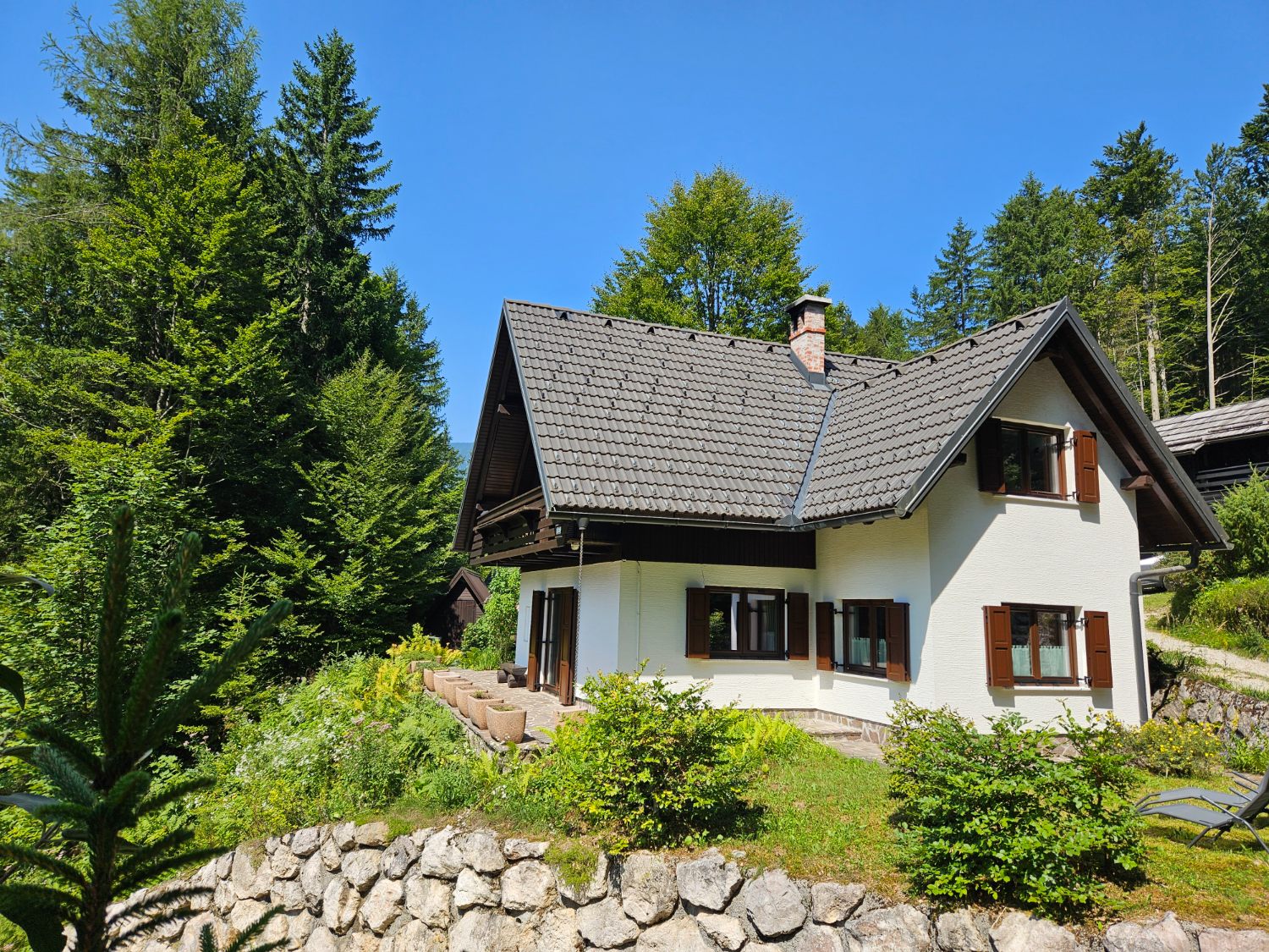image of chalet 61 lake jasna